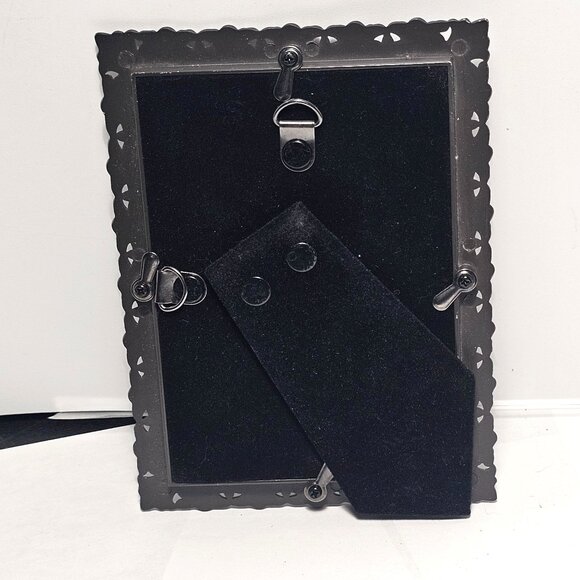 Expressions™ Ornate Silver Tone Metal Frame Holds 3.5" x 5" Photo NEW - Picture 5 of 7